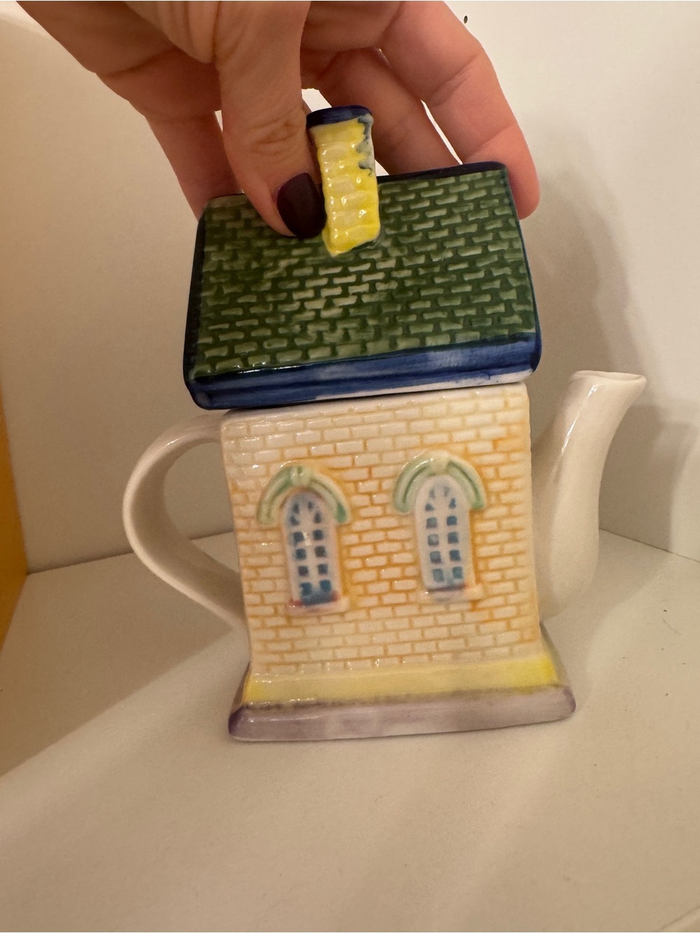 Vintage 2000 Collectors series teapots houses hand painted village coffee shop - Picture 6 of 15